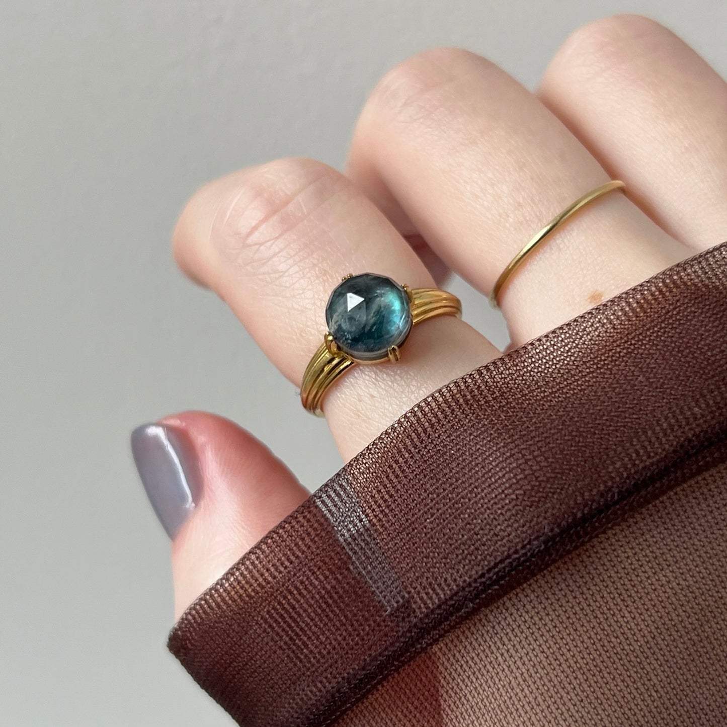 [ onyx, labradorite & crystal ] croissant gold