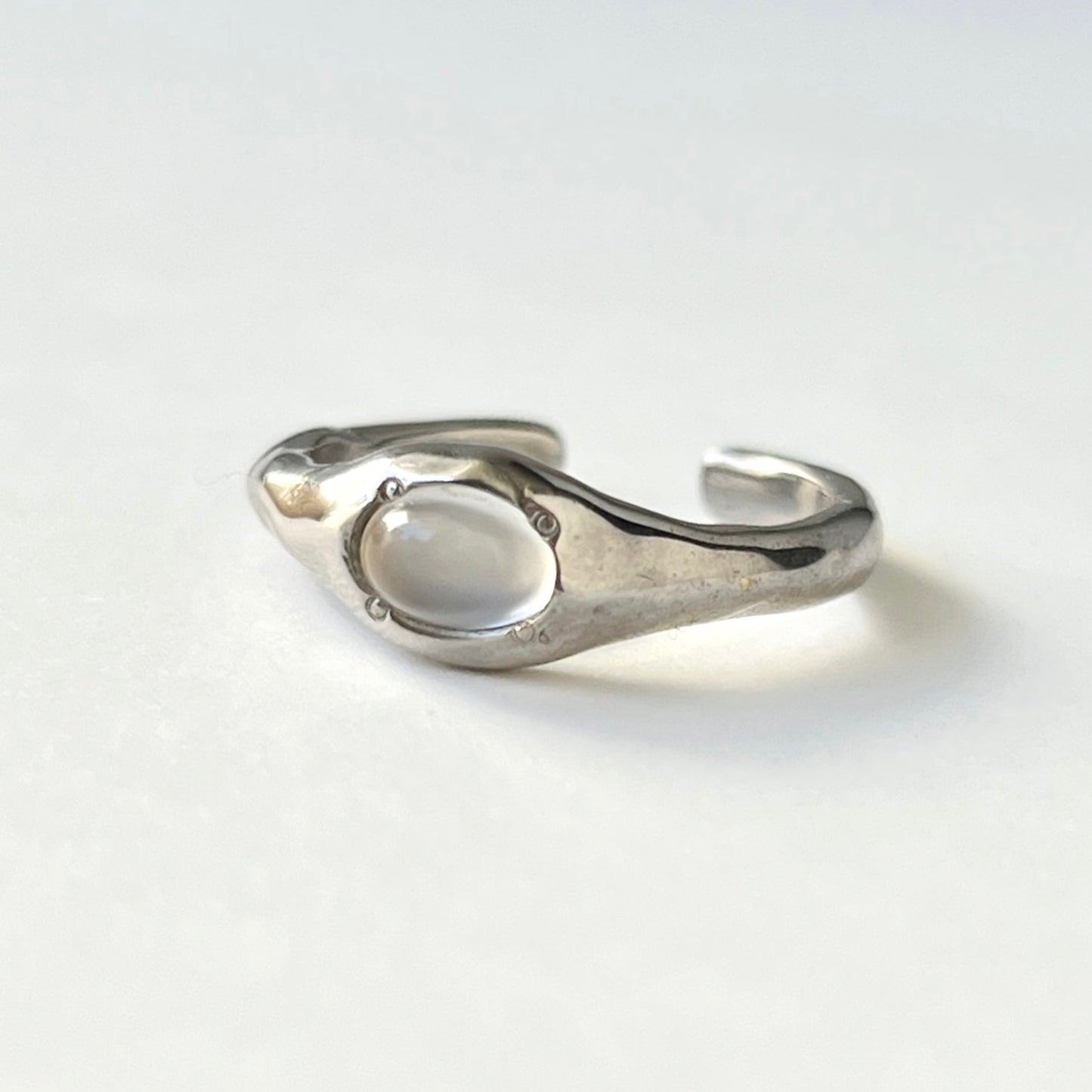 [ royal blue moon stone ] pebble silver [ free size ]