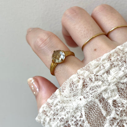 [ green amethyst (multi-faceted) ] croissant gold