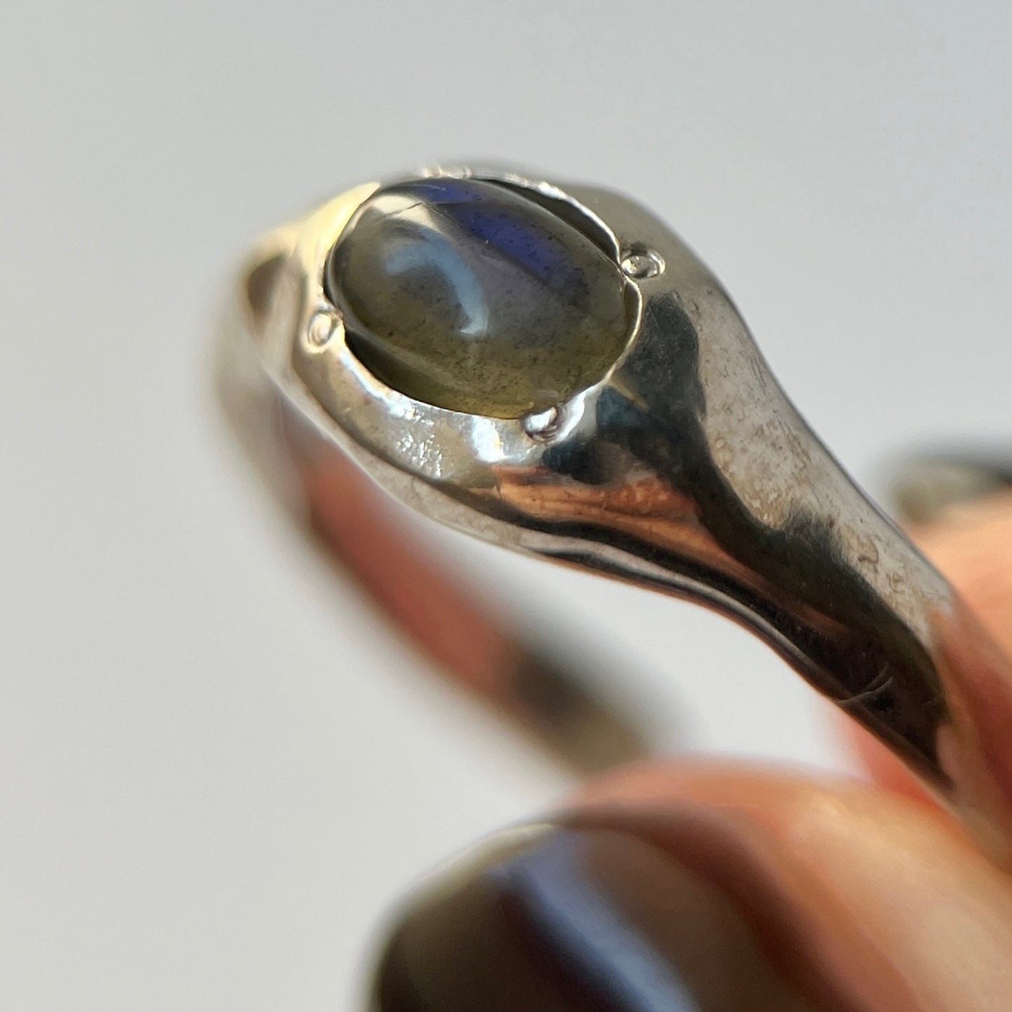 [ light blue labradorite ] pebble silver