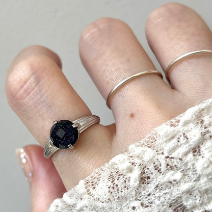 [ blue gold stone (multi-faceted) ] croissant silver