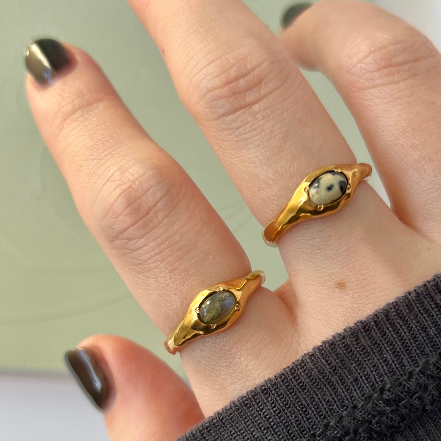 [ dalmatian jasper ] pebble gold