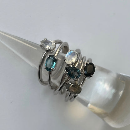 [ indigo blue kyanite ] oval faceted cut ring  silver
