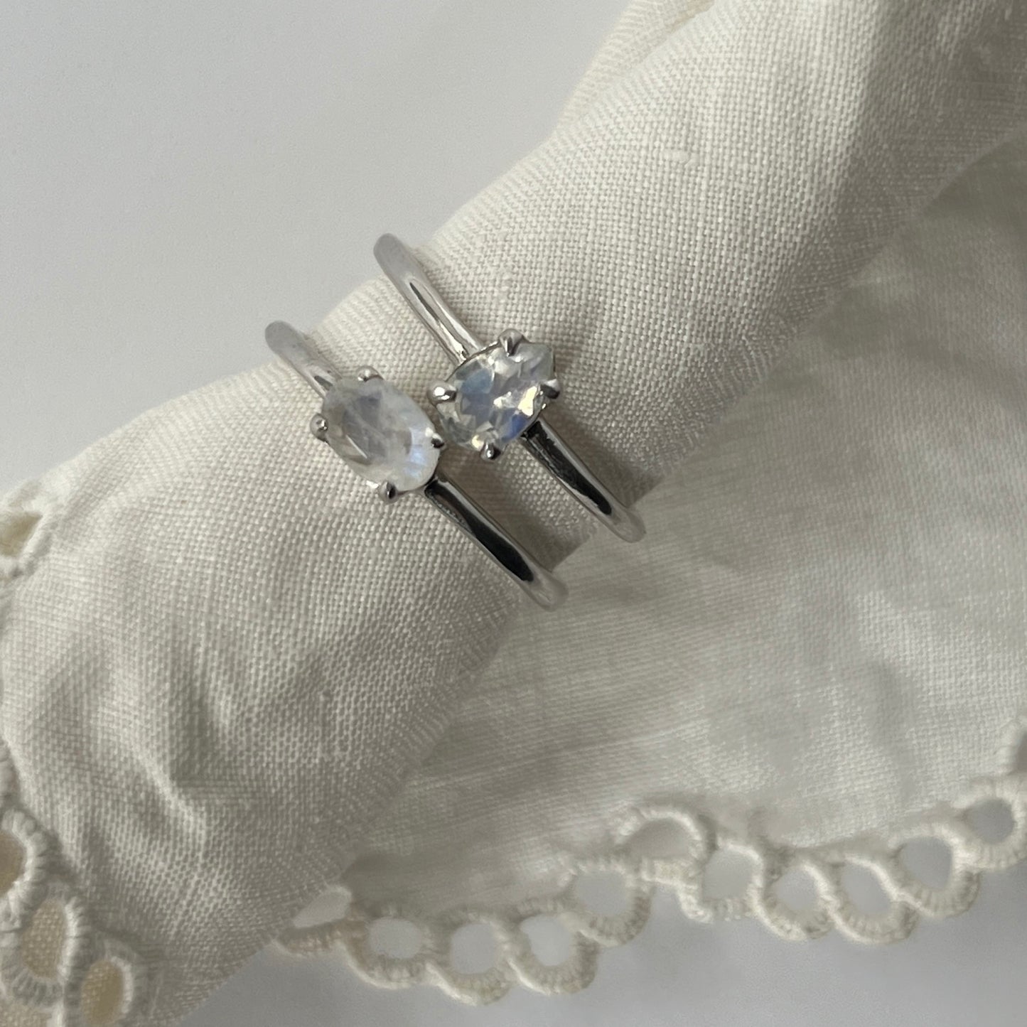 [ rainbow moon stone ] oval faceted cut ring  silver