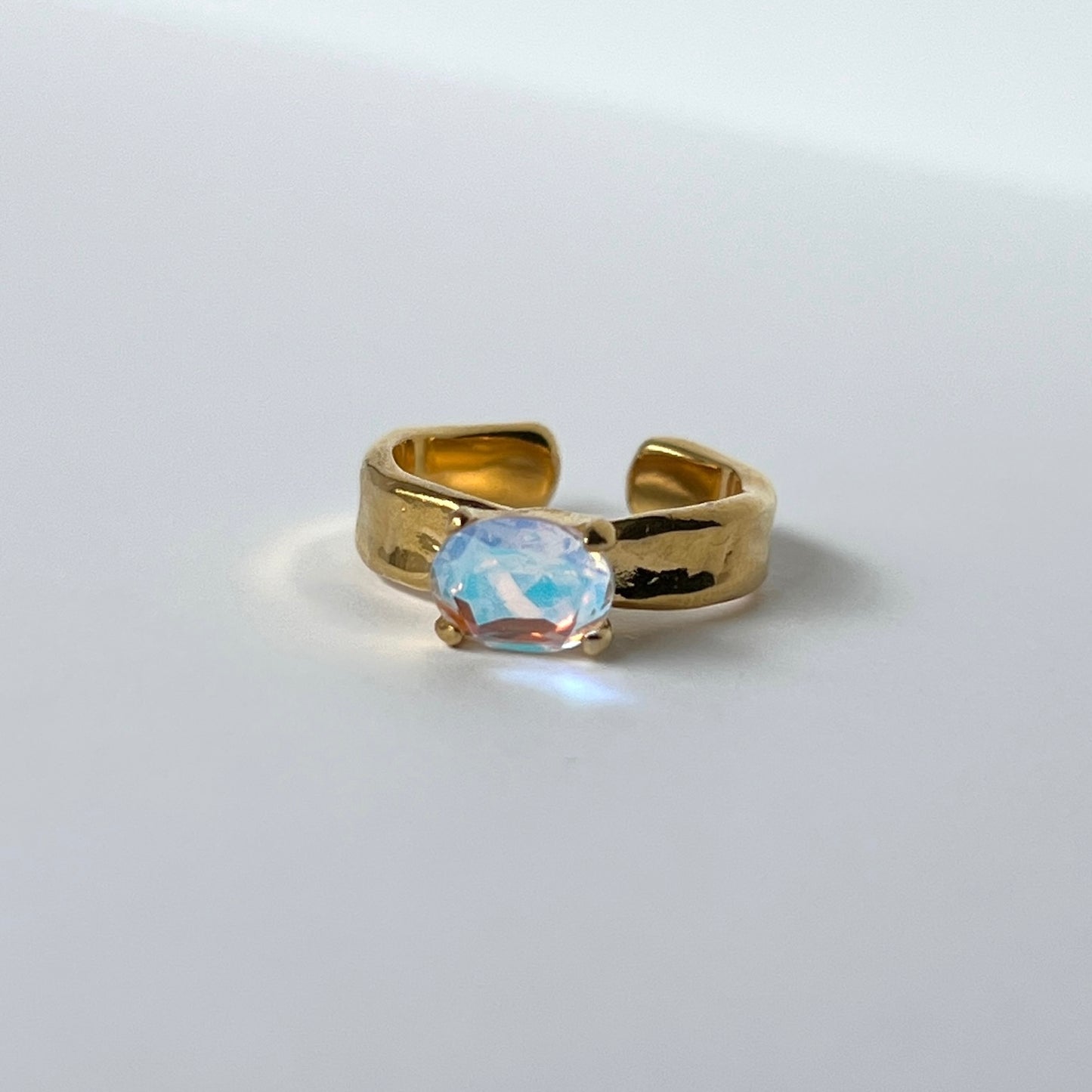[ angel aura quartz ] um gold ring