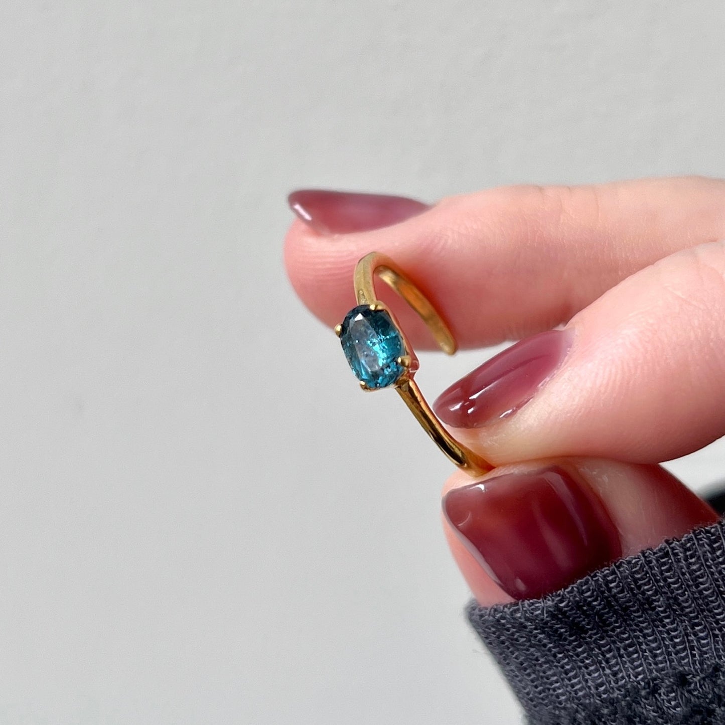 [ indigo blue kyanite ] oval faceted cut ring  gold [ free size ]