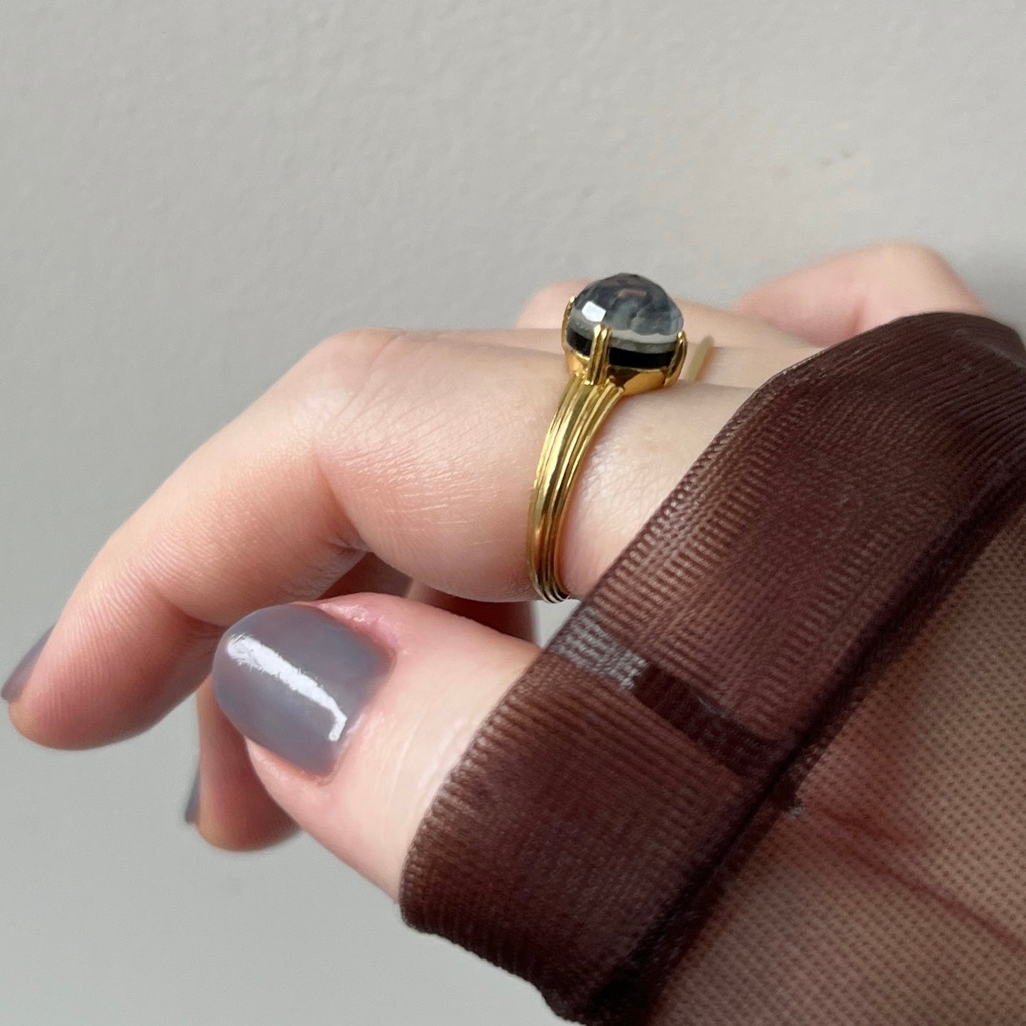[ onyx, labradorite & crystal ] croissant gold