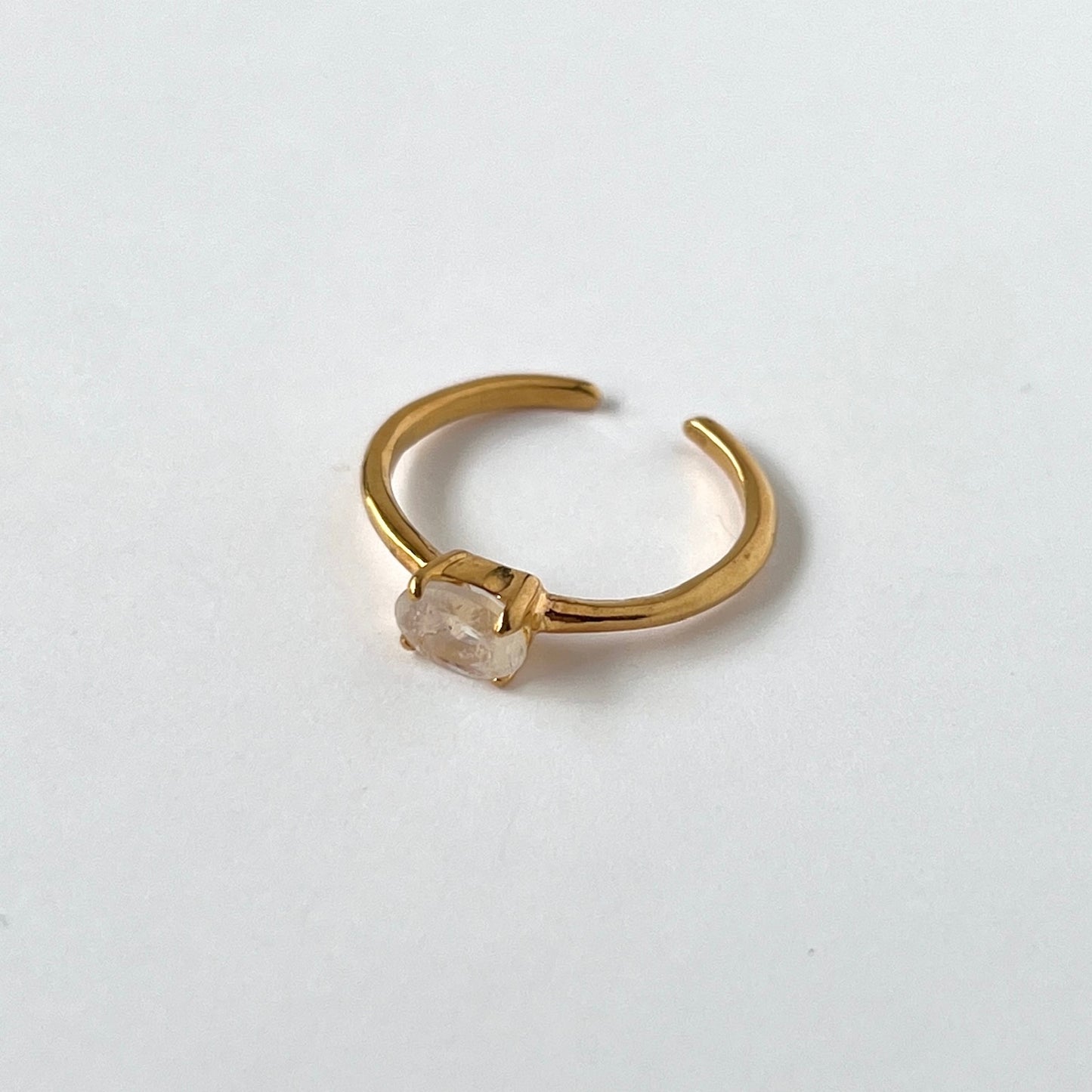 [ rainbow moon stone ] oval faceted cut ring  gold