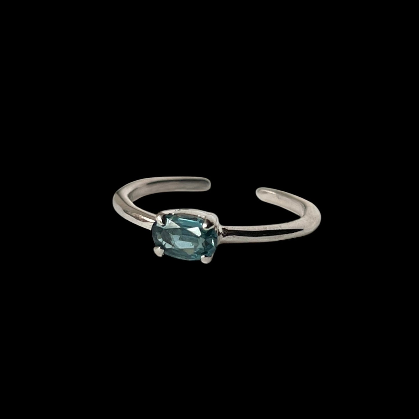 [ indigo blue kyanite ] oval faceted cut ring  silver