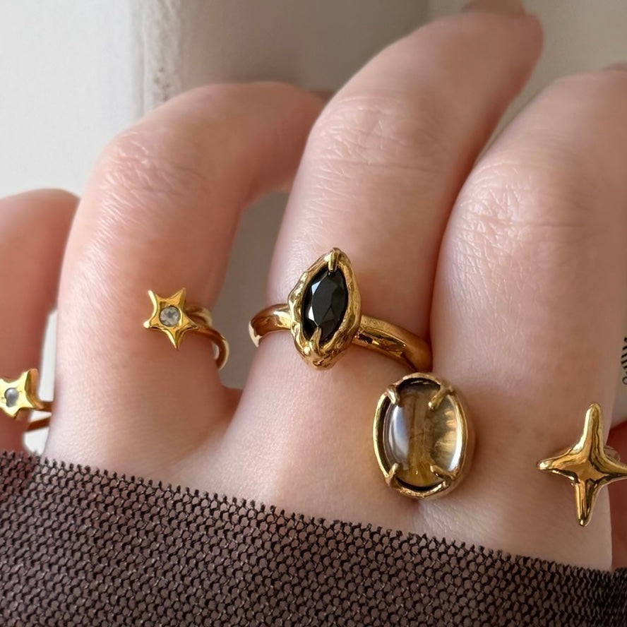 [ black spinel ] marquis stone gold