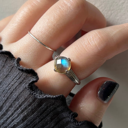 [ labradorite (rose cut) ] croissant silver