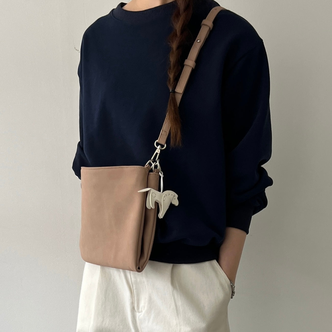 【BEIGE】2way suede shoulder tote bag