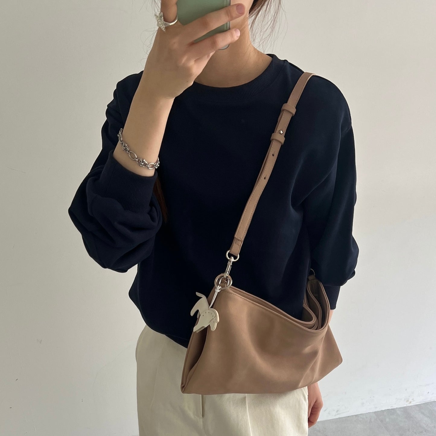 【BEIGE】2way suede shoulder tote bag
