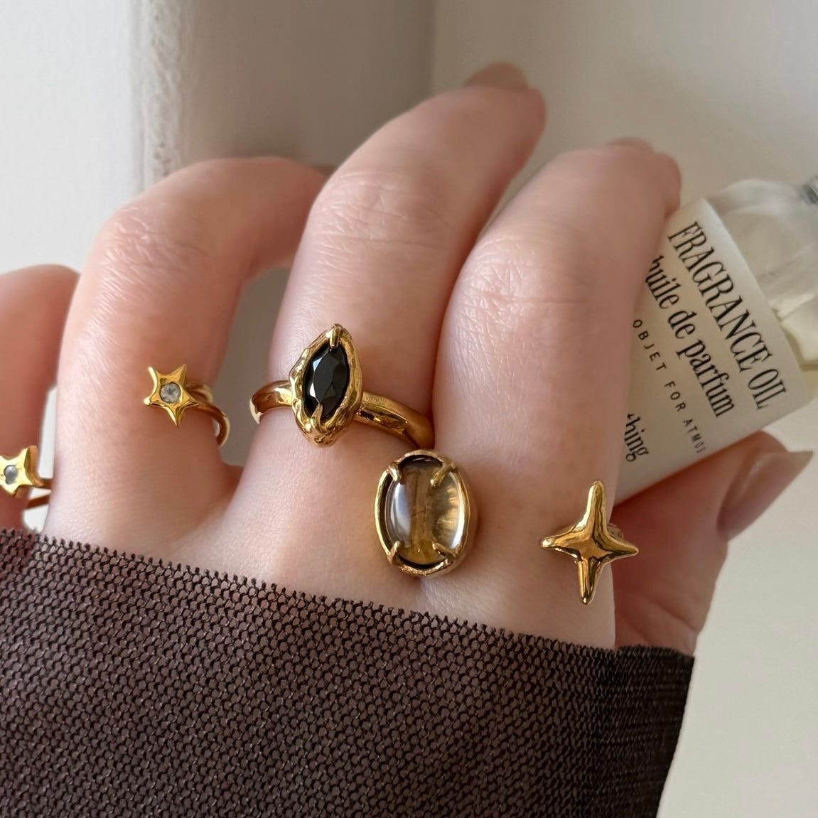 [ black spinel ] marquis stone gold