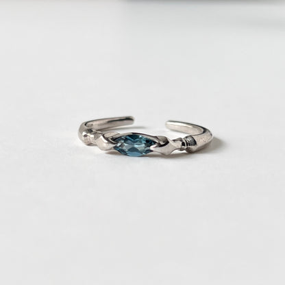 [ london blue topaz ] polar star silver