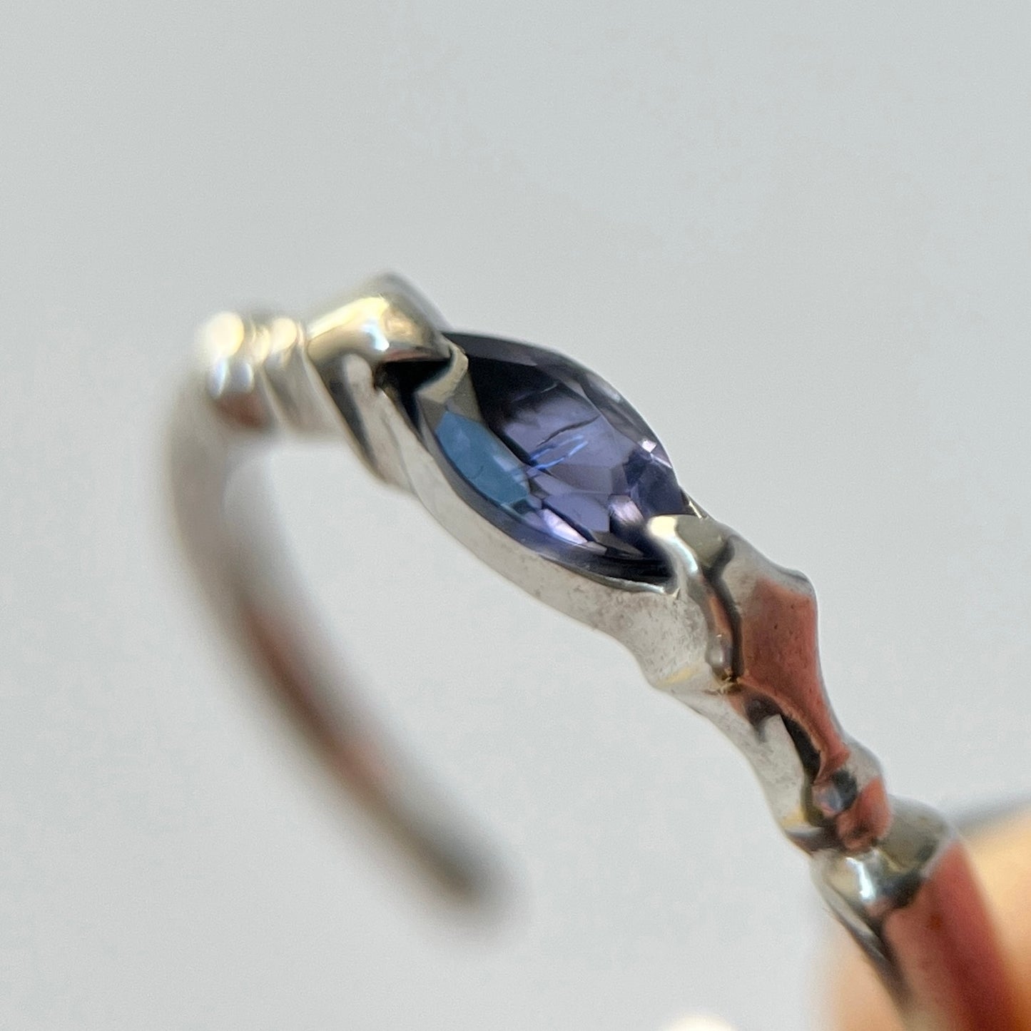 [ iolite ] polar star silver
