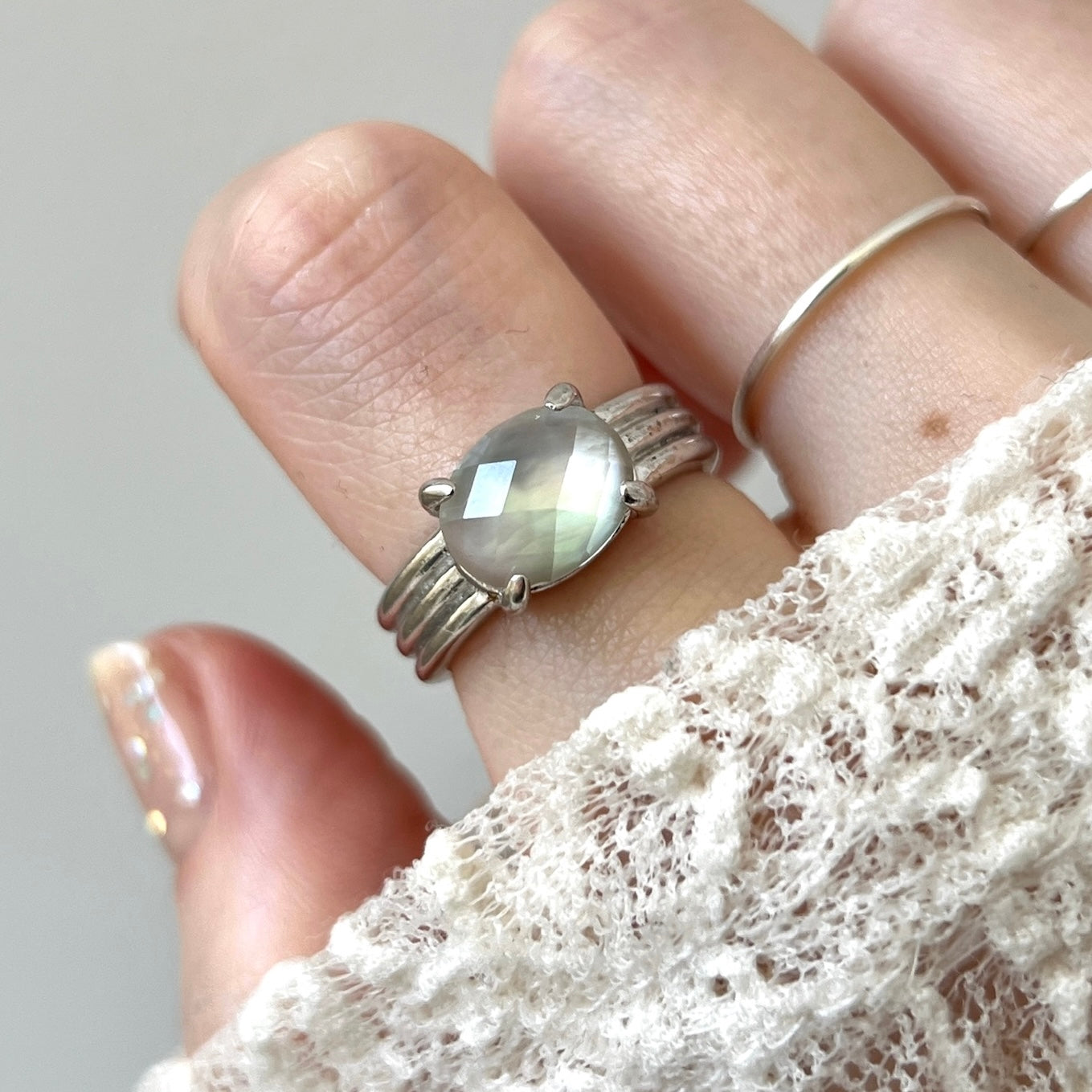 [ black shell (multi-faceted) ] trois silver