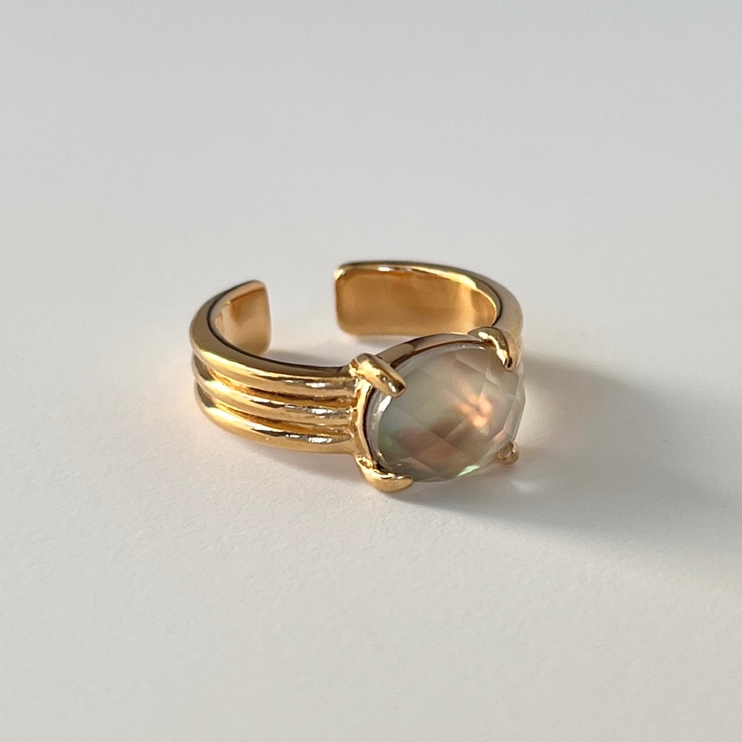 [ black shell (multi-faceted) ] trois gold