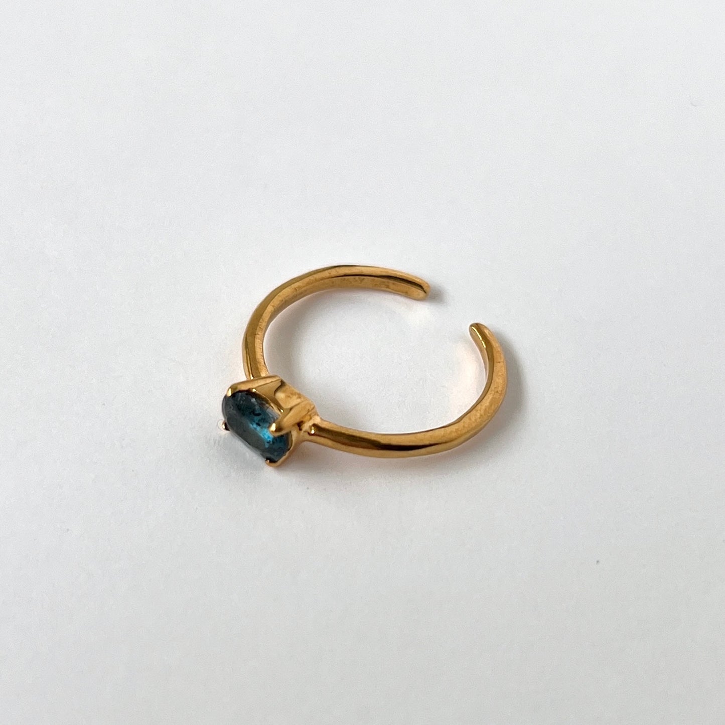 [ indigo blue kyanite ] oval faceted cut ring  gold [ free size ]