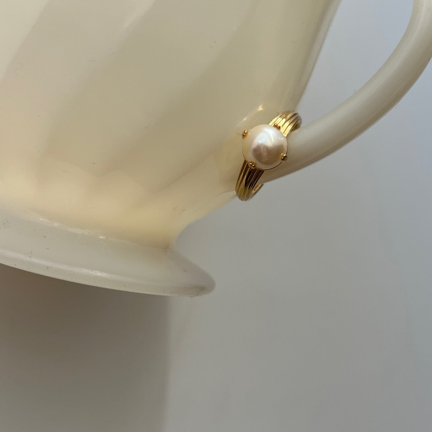 [ vintage pearl ] croissant gold