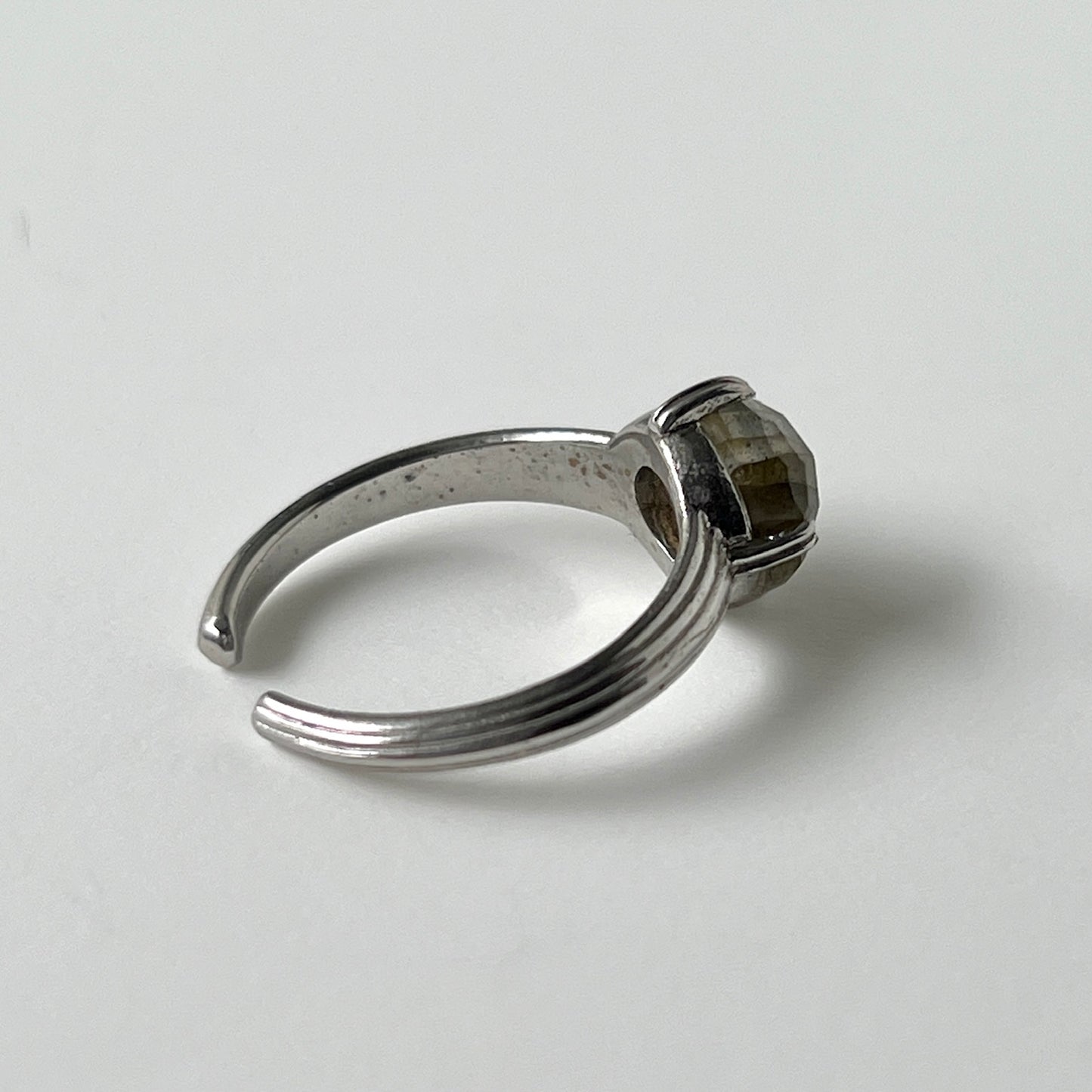 [ labradorite (rose cut) ] croissant silver