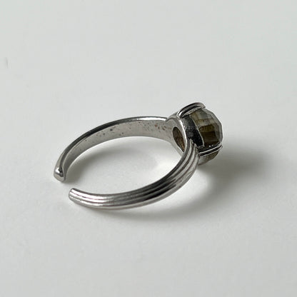 [ labradorite (rose cut) ] croissant silver