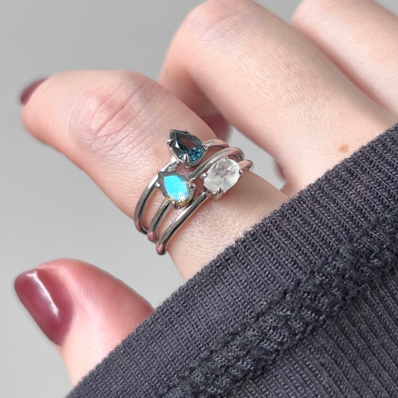[ rainbow moon stone ] oval faceted cut ring  silver