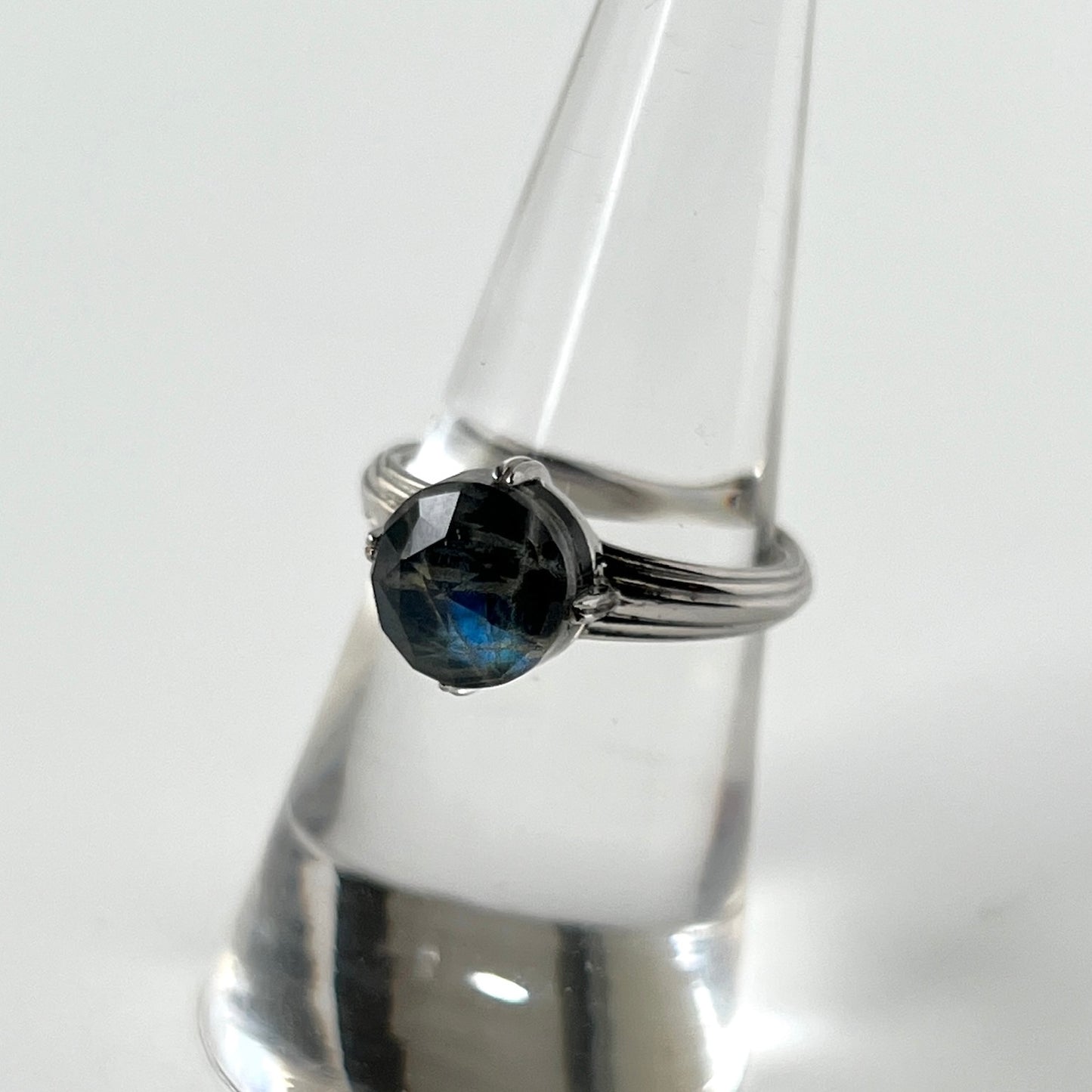 [ onyx, labradorite & crystal ] croissant silver