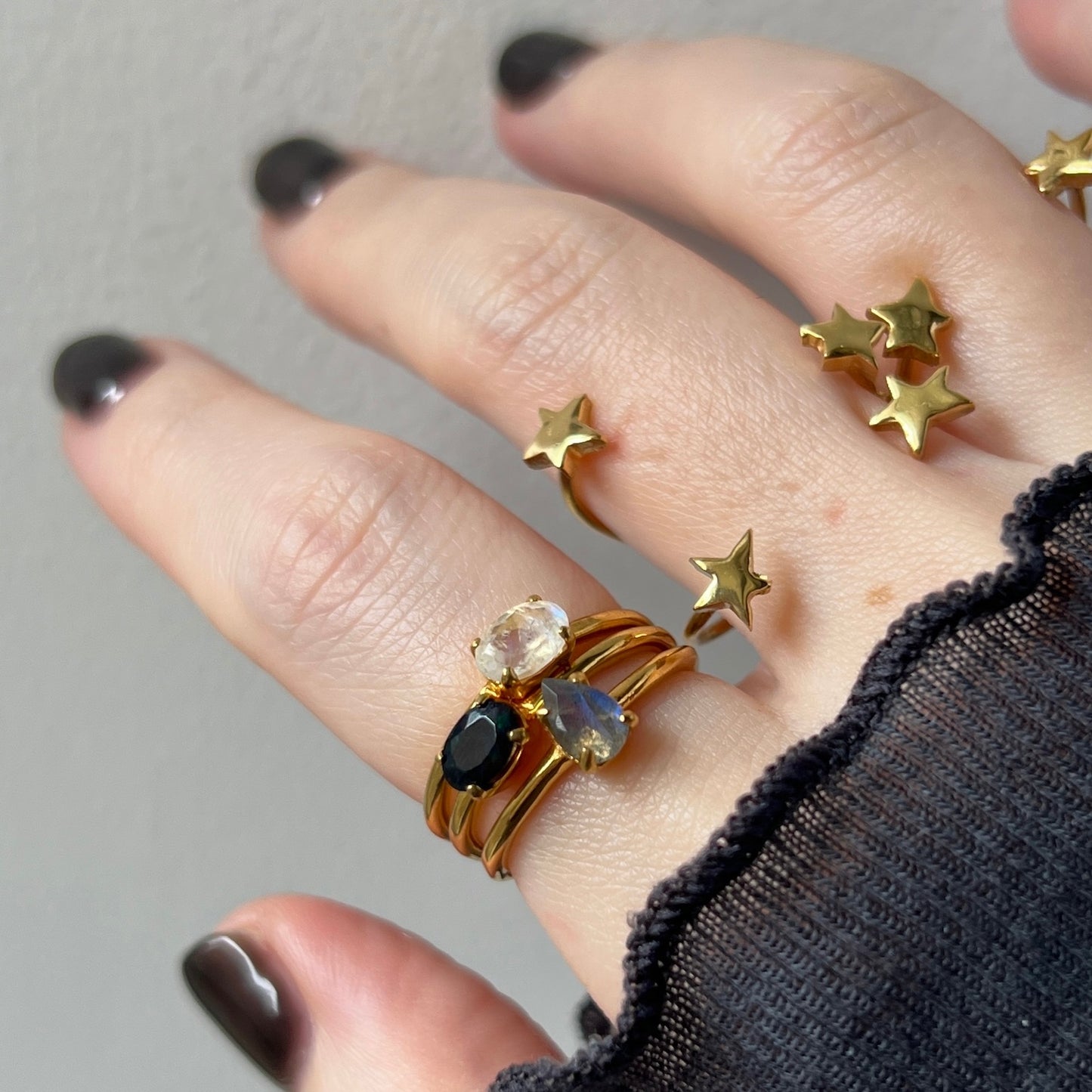 [ black opal ] oval faceted cut ring  gold