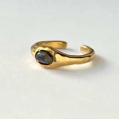 [ blue labradorite ] pebble gold