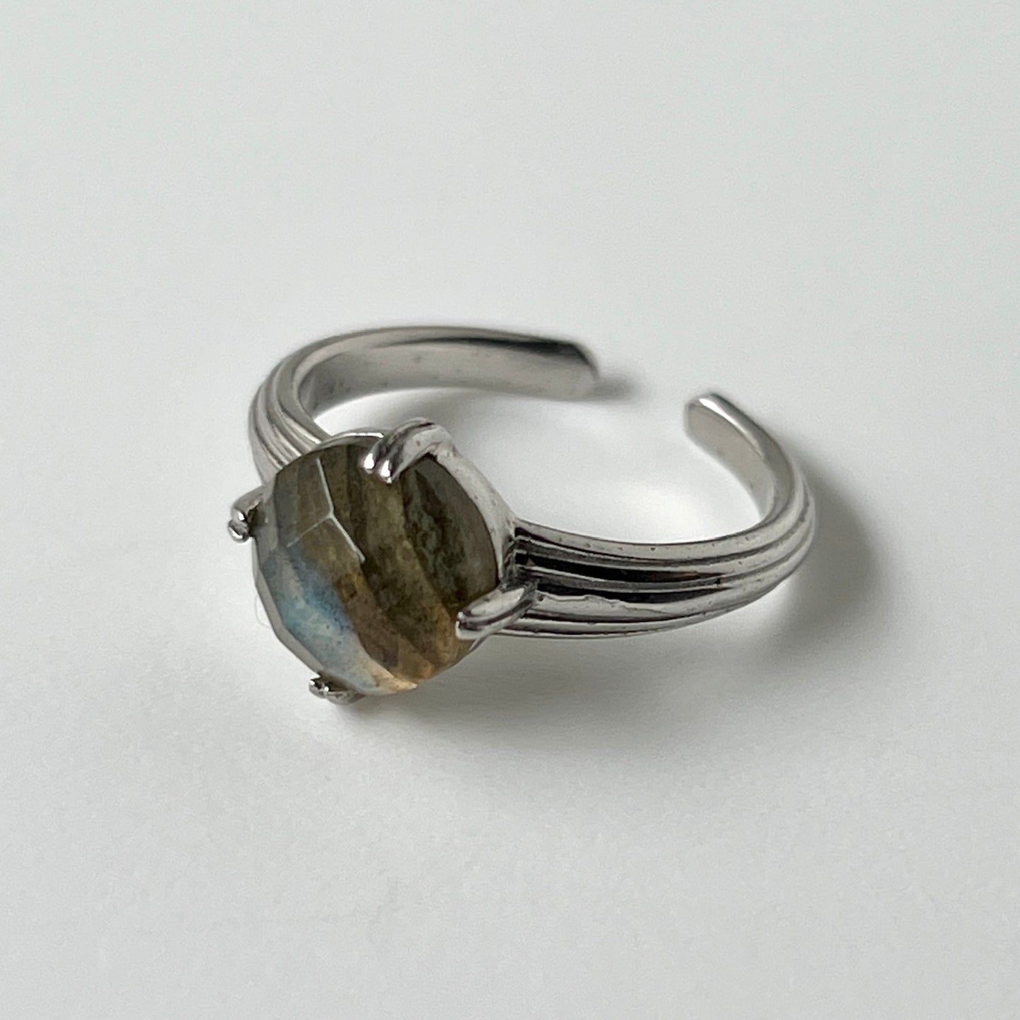 [ labradorite (rose cut) ] croissant silver