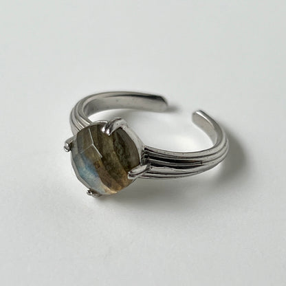 [ labradorite (rose cut) ] croissant silver