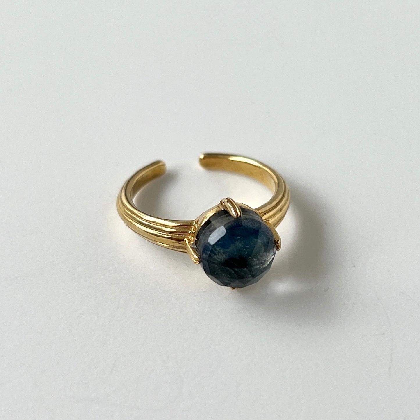 [ onyx, labradorite & crystal ] croissant gold