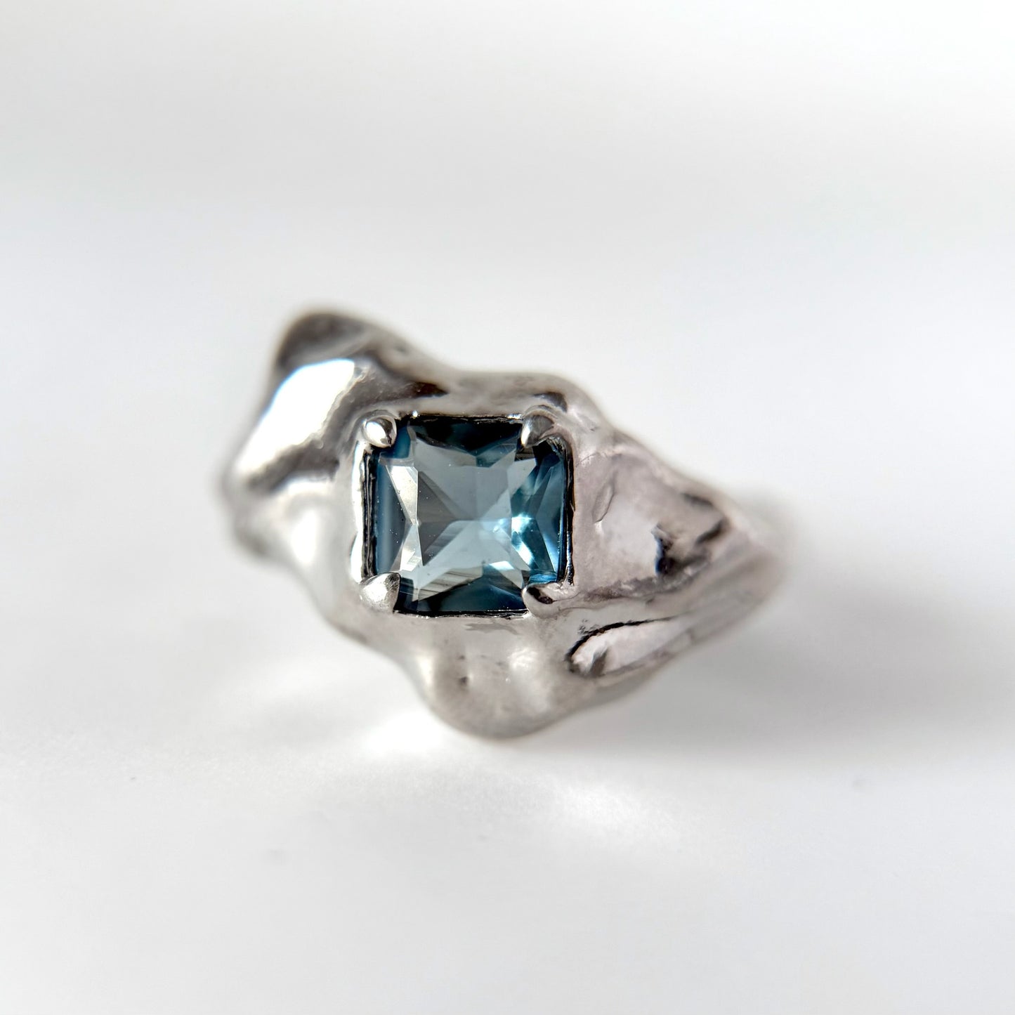 [ light blue glass ]  melt ring  silver