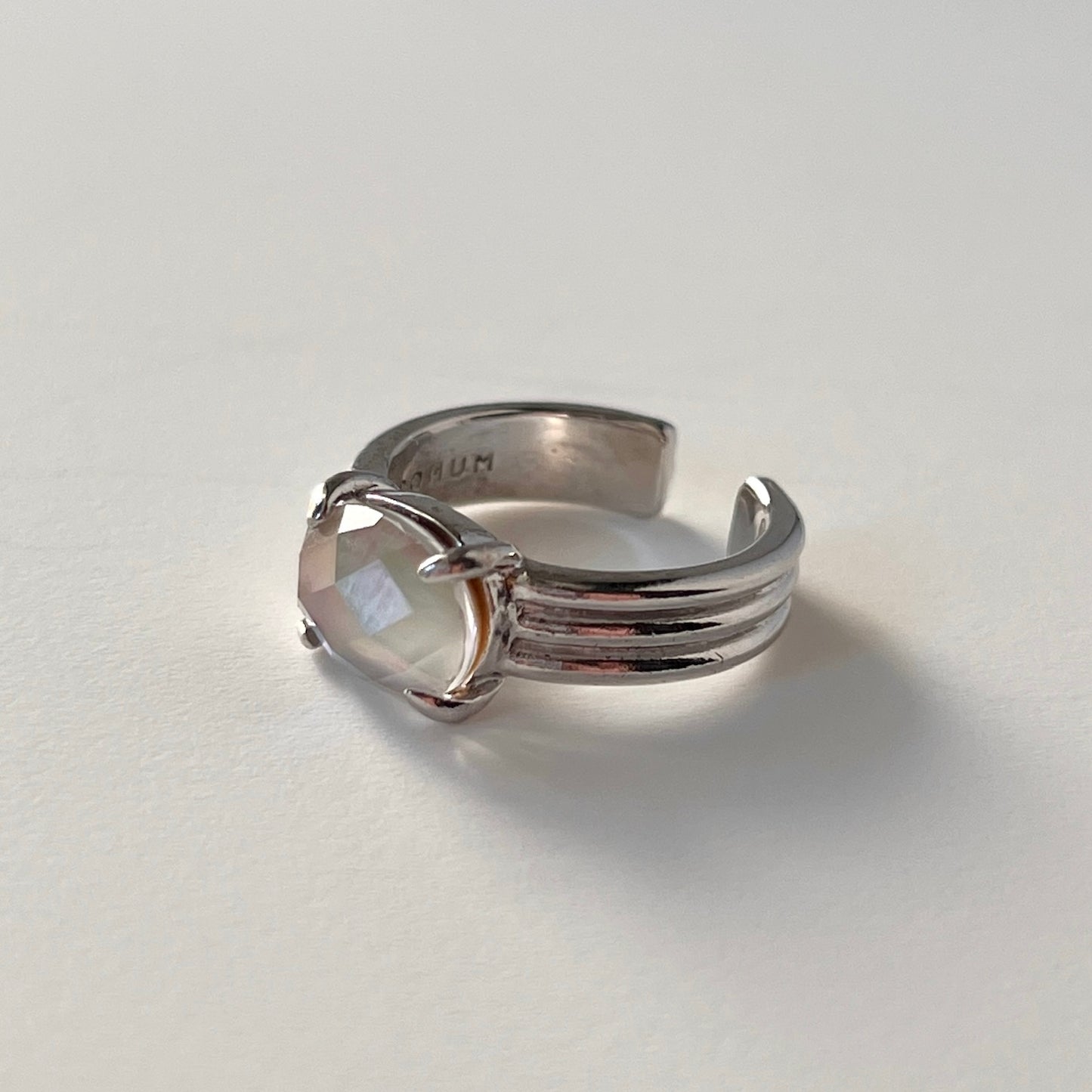 [ black shell (multi-faceted) ] trois silver