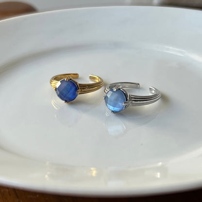 [ lapis lazuli x white shell (multi-faceted) ] croissant silver