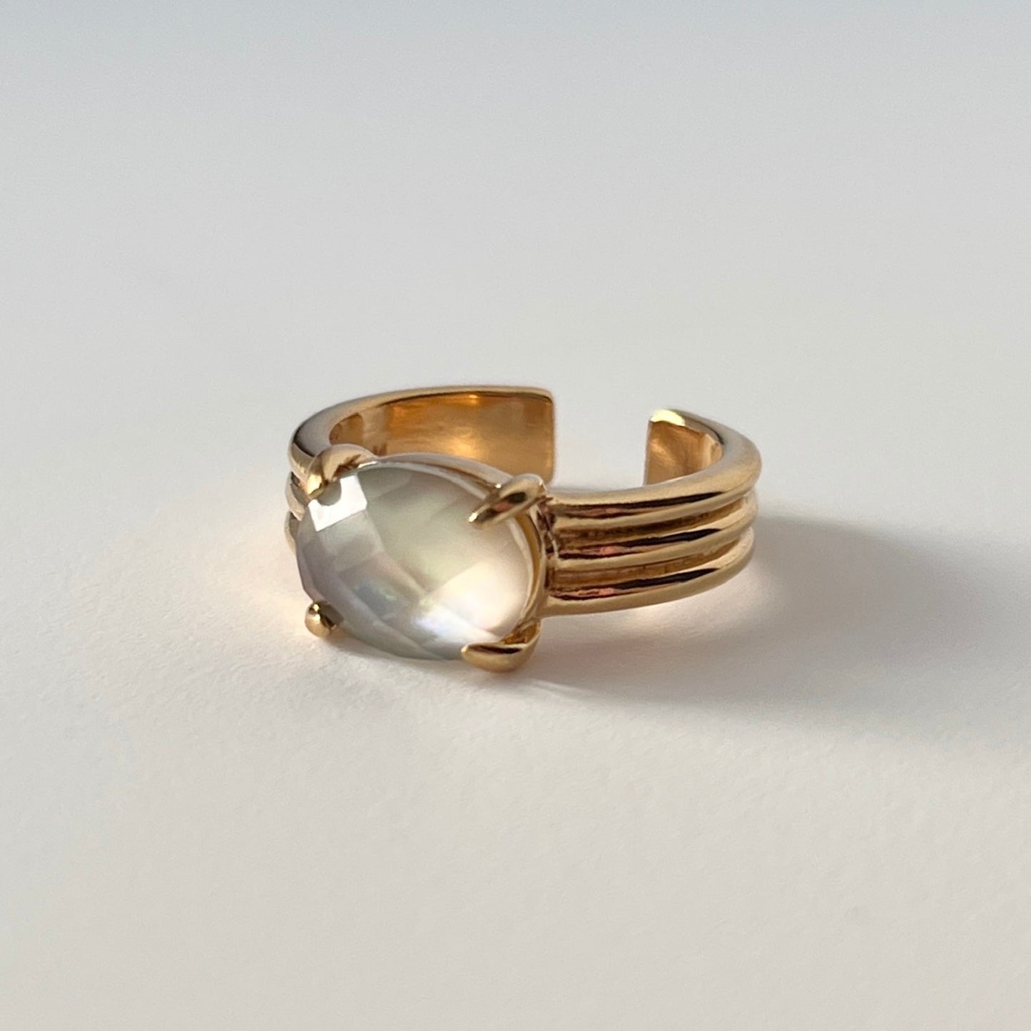 [ black shell (multi-faceted) ] trois gold