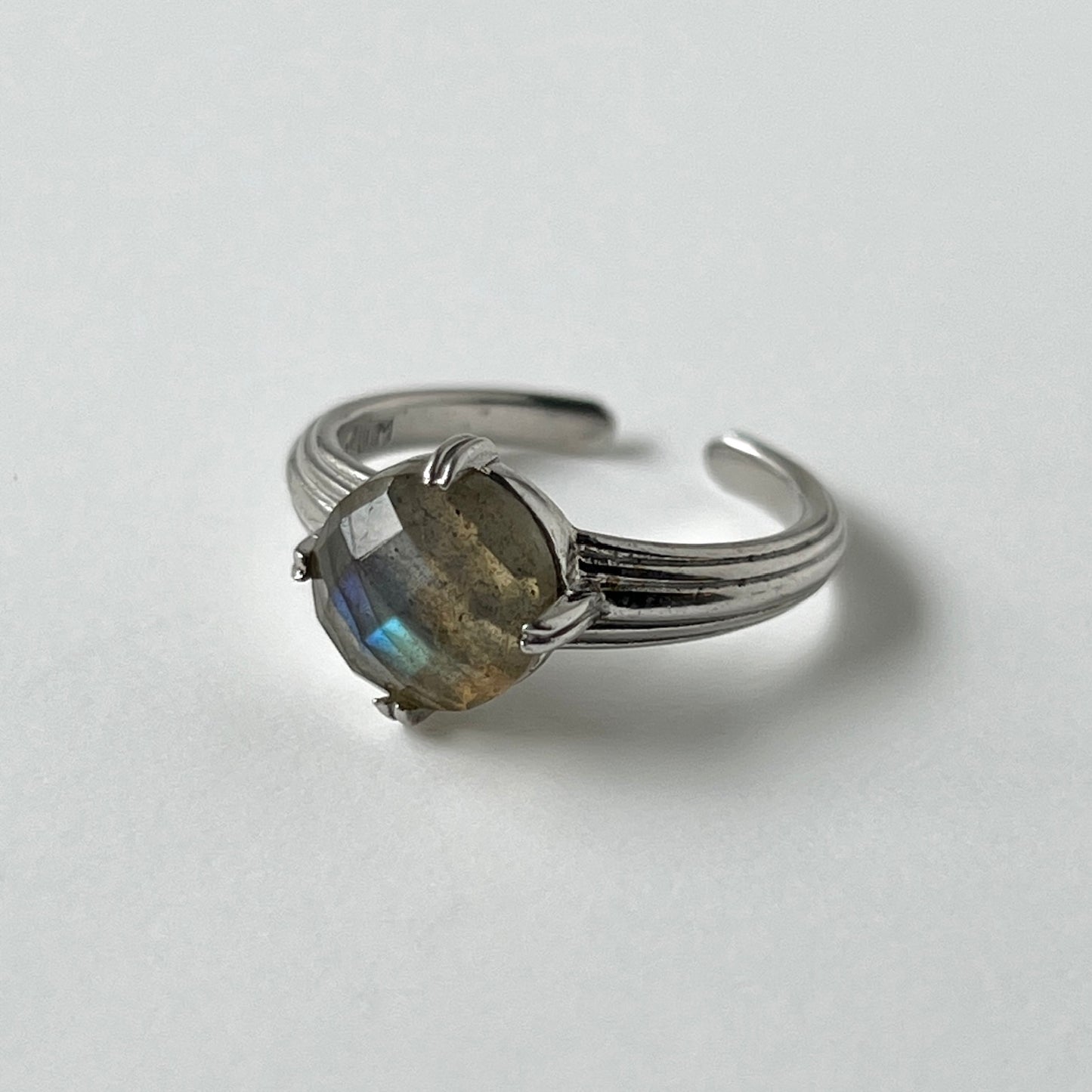 [ labradorite (rose cut) ] croissant silver