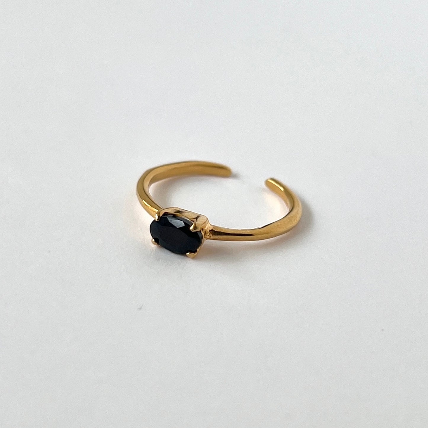 [ black opal ] oval faceted cut ring  gold