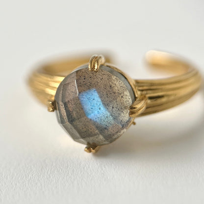 [ labradorite (rose cut) ] croissant gold