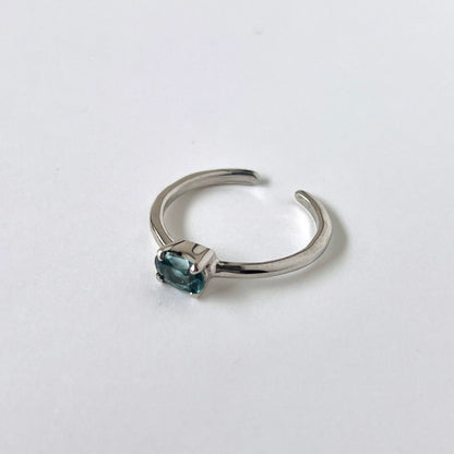 [ indigo blue kyanite ] oval faceted cut ring  silver