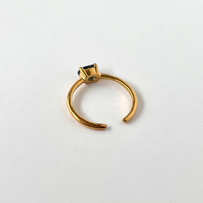 [ indigo blue kyanite ] oval faceted cut ring  gold [ free size ]