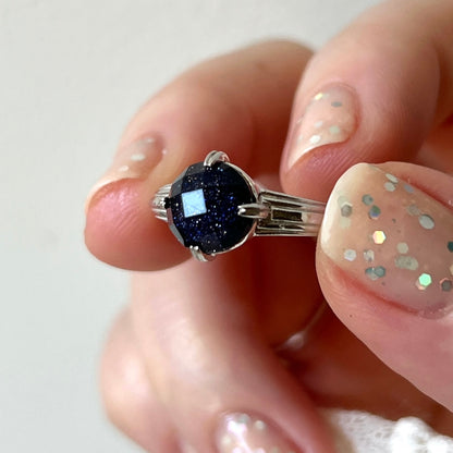 [ blue gold stone (multi-faceted) ] croissant silver