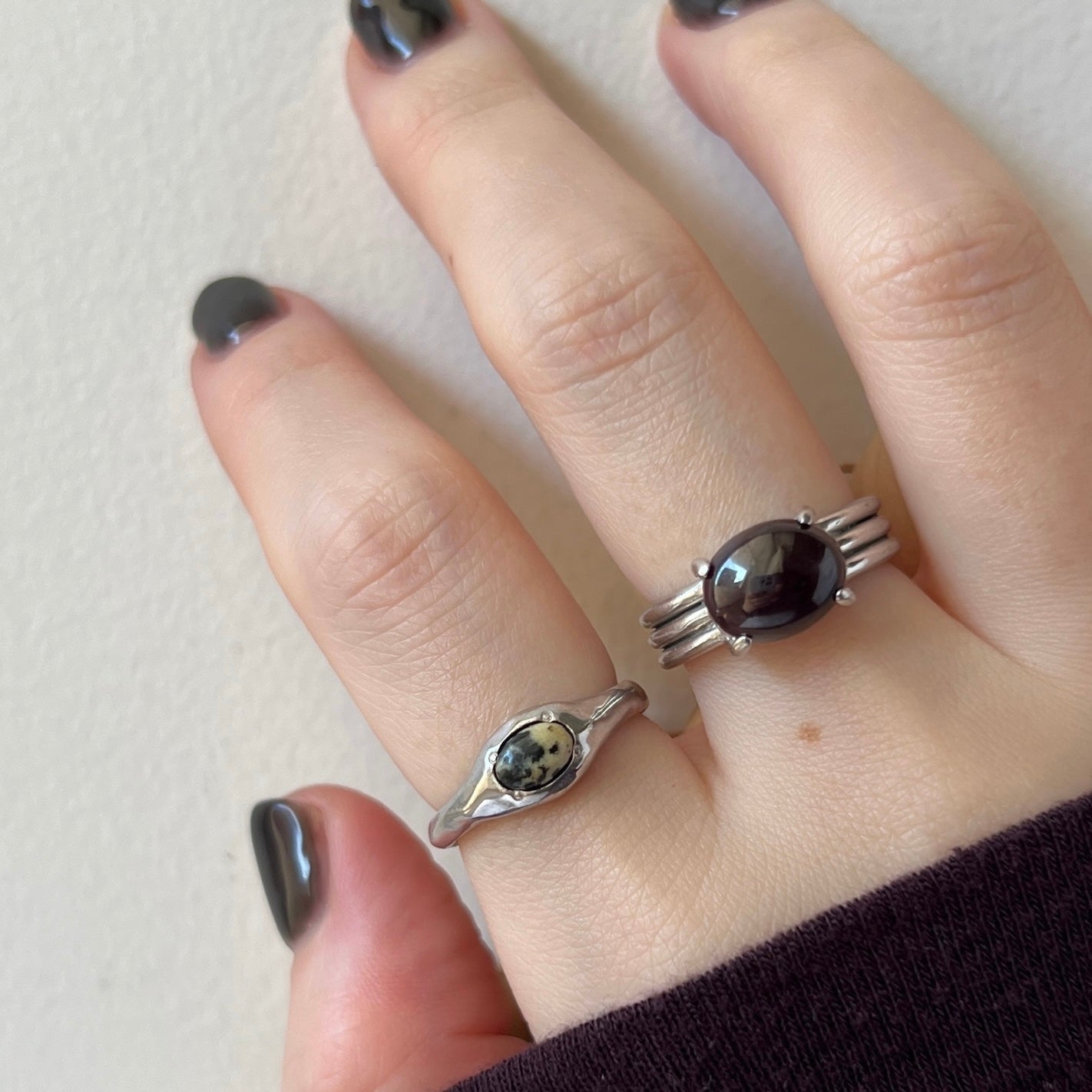 [ dalmatian jasper ] pebble silver