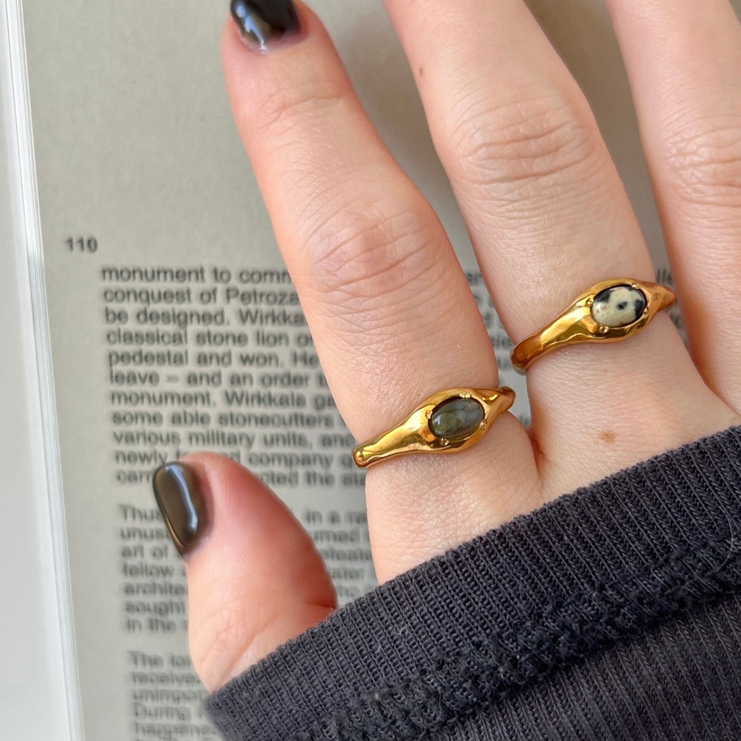 [ dalmatian jasper ] pebble gold