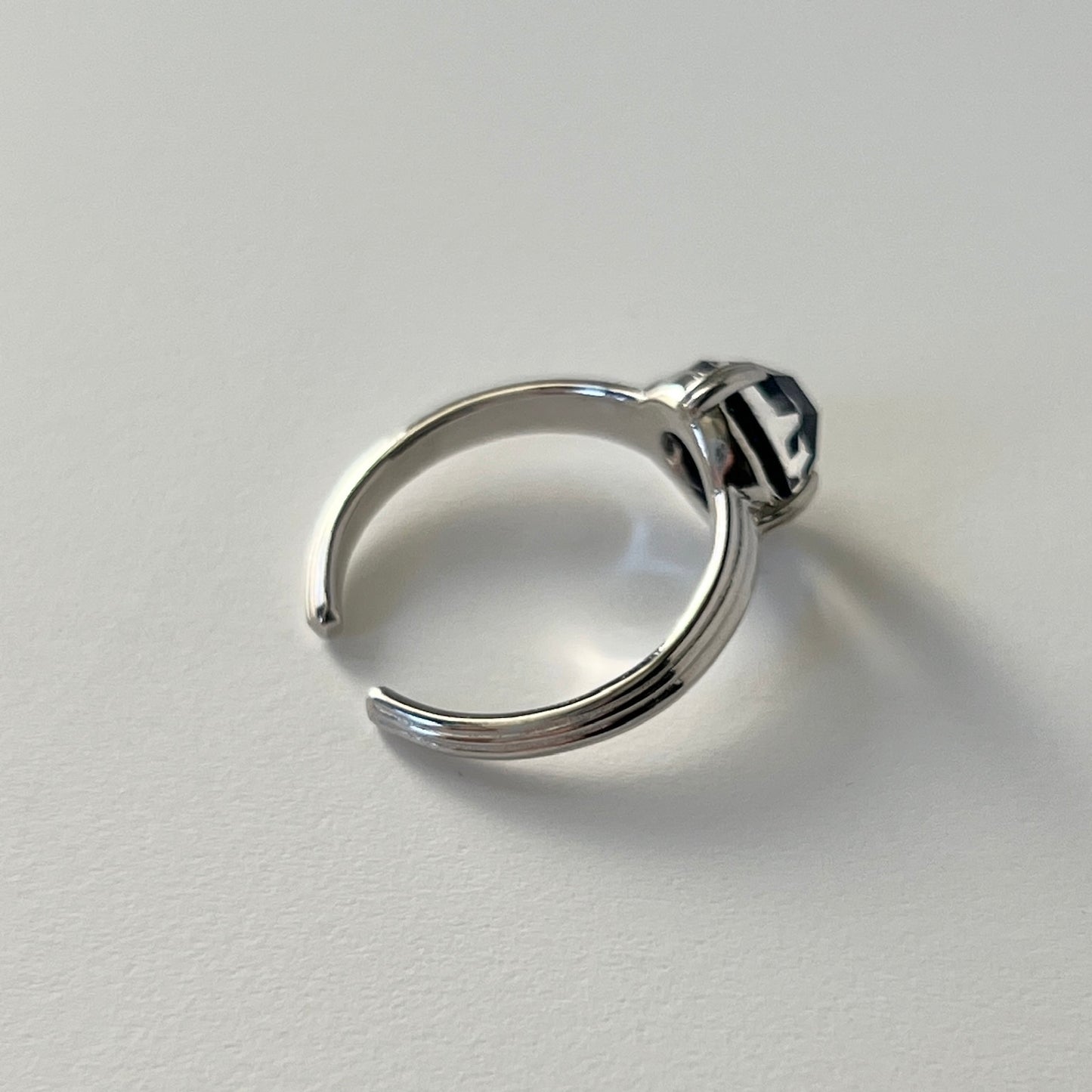 [ blue gold stone (multi-faceted) ] croissant silver