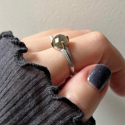 [ labradorite (rose cut) ] croissant silver