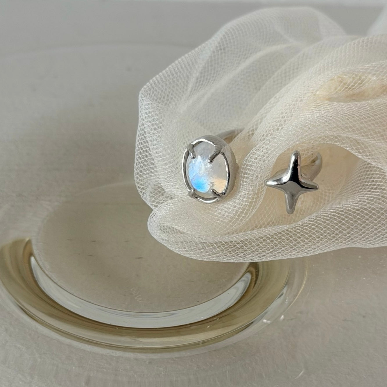 [ rainbow moon stone ] four pointed star silver