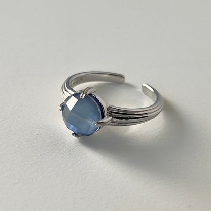 [ lapis lazuli x white shell (multi-faceted) ] croissant silver