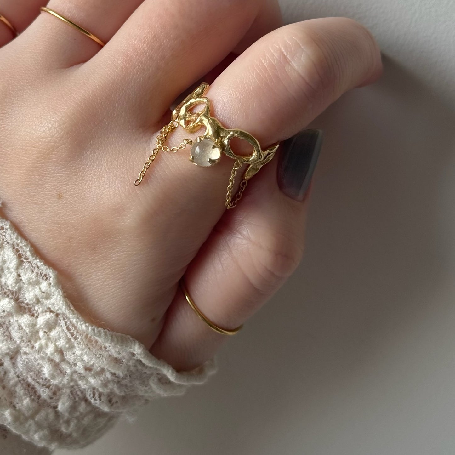 [ royal blue moon stone ] nuanced mesh gold